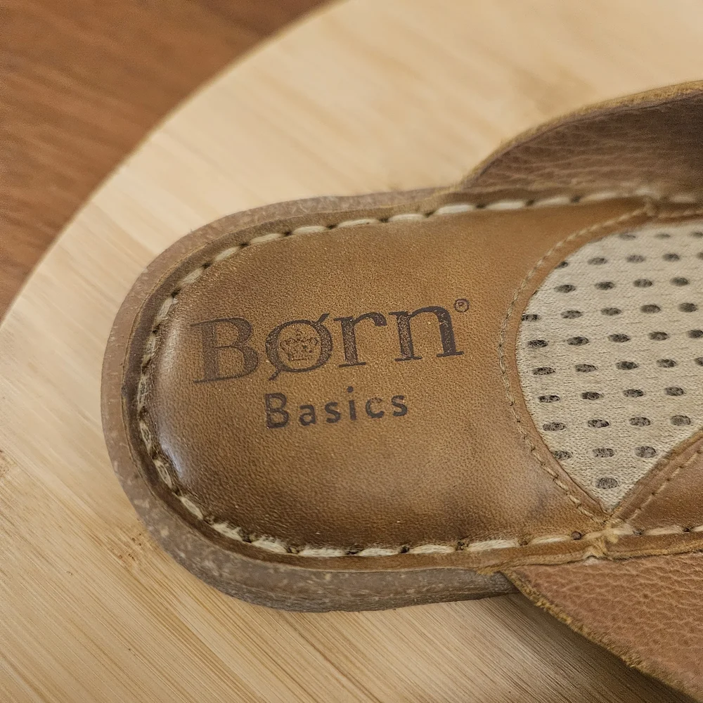 Born Basics Womens Slip On‎ Flip Flops Brown Leather Rhinestones Comfort Size 6